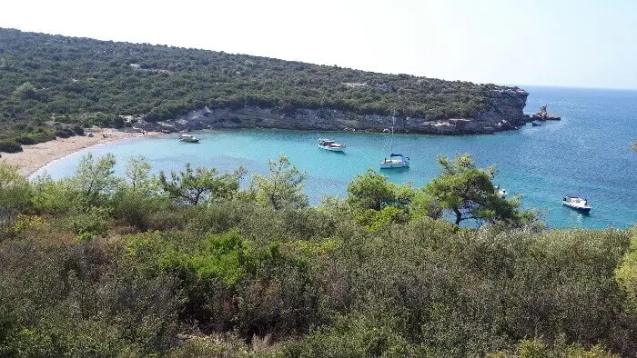 İzmir'in Koyları'nda bulunan Seferhisar Azmak Koyu'nun fotoğrafı.